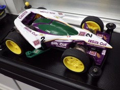 シルクカット ブーメラン