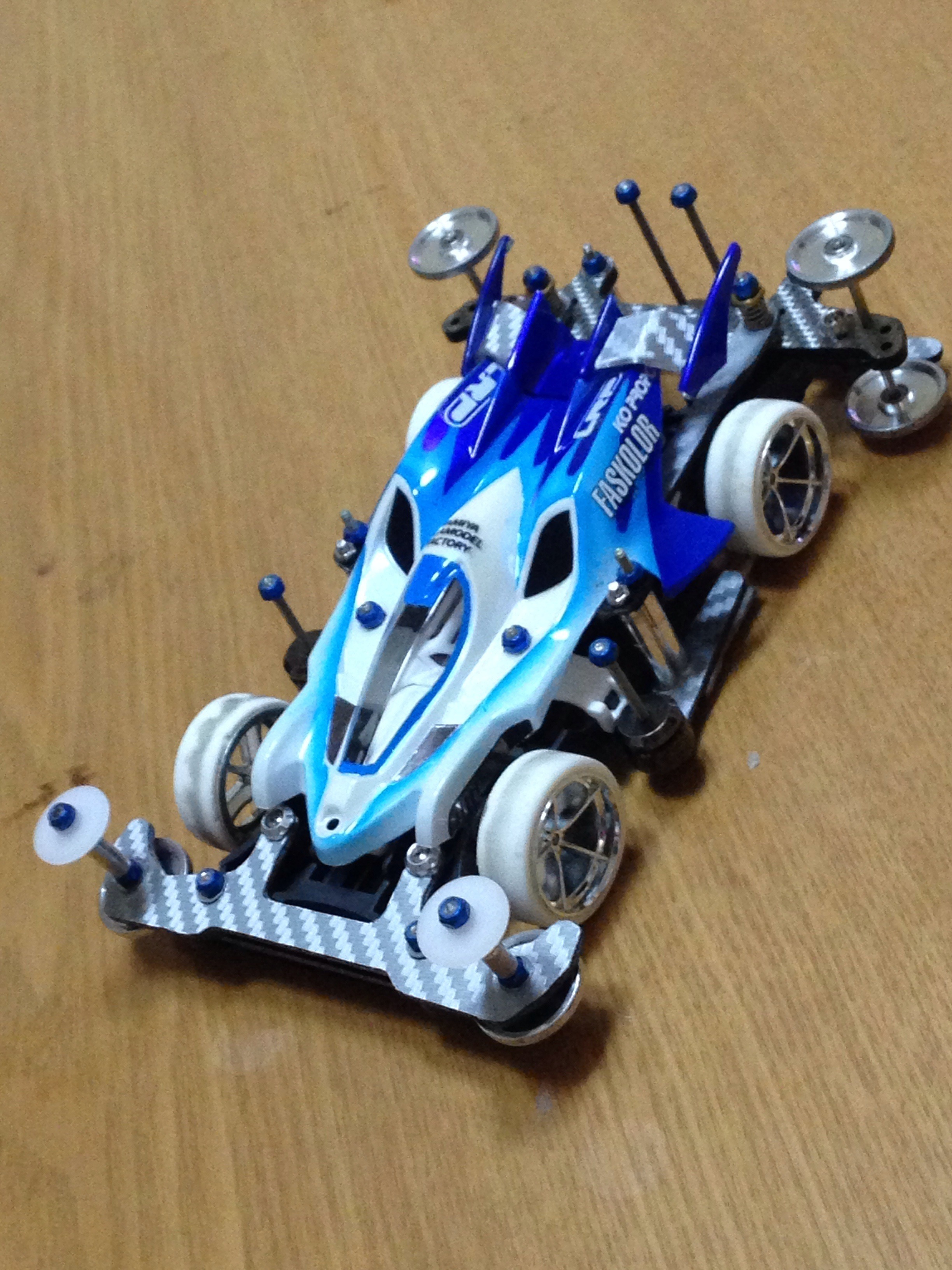 ミニ四駆完成品◎タミヤ　カスタム　レイスピアー　B-MAX カーボン　シルバー ミニ四駆完成品 タミヤ レイスピアー カスタム B-MAX ストック