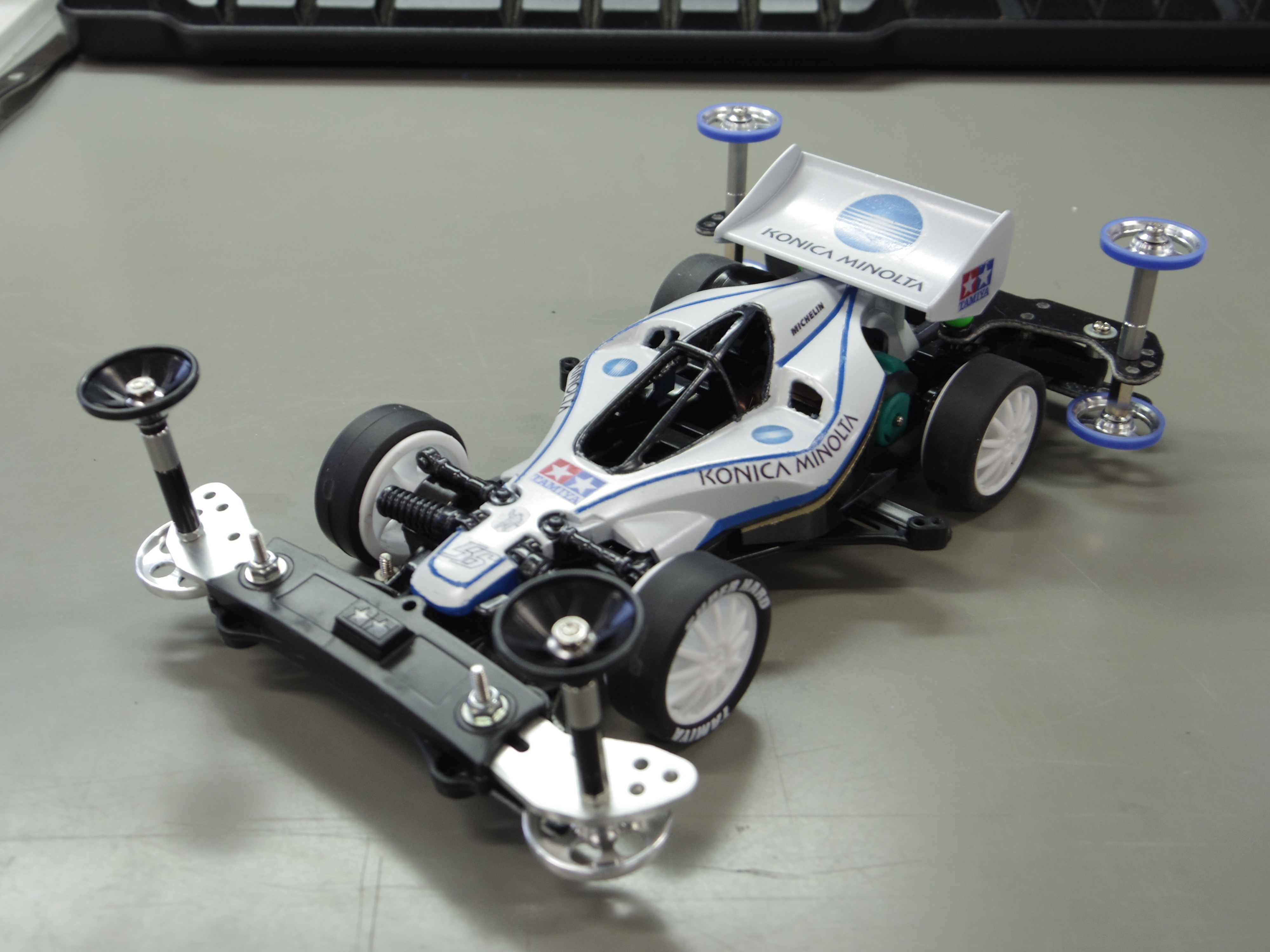 アバンテ2001Jr. ～もしもコニカミノルタと中野真矢が4輪のナンカに参戦したらバージョン～