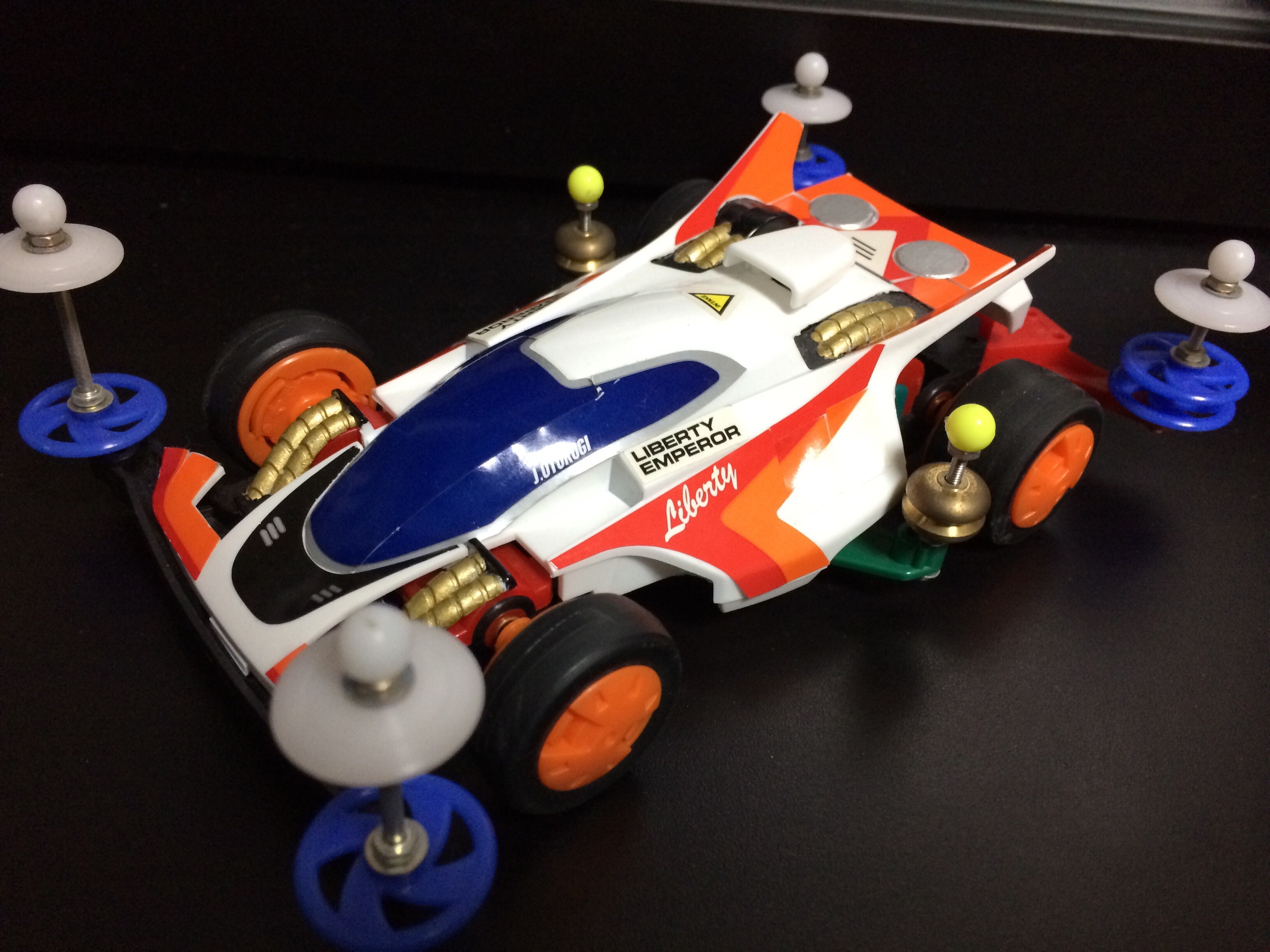 ミニ四駆 自由皇帝 リバティーエンペラー 完成品 肉抜き 塗装