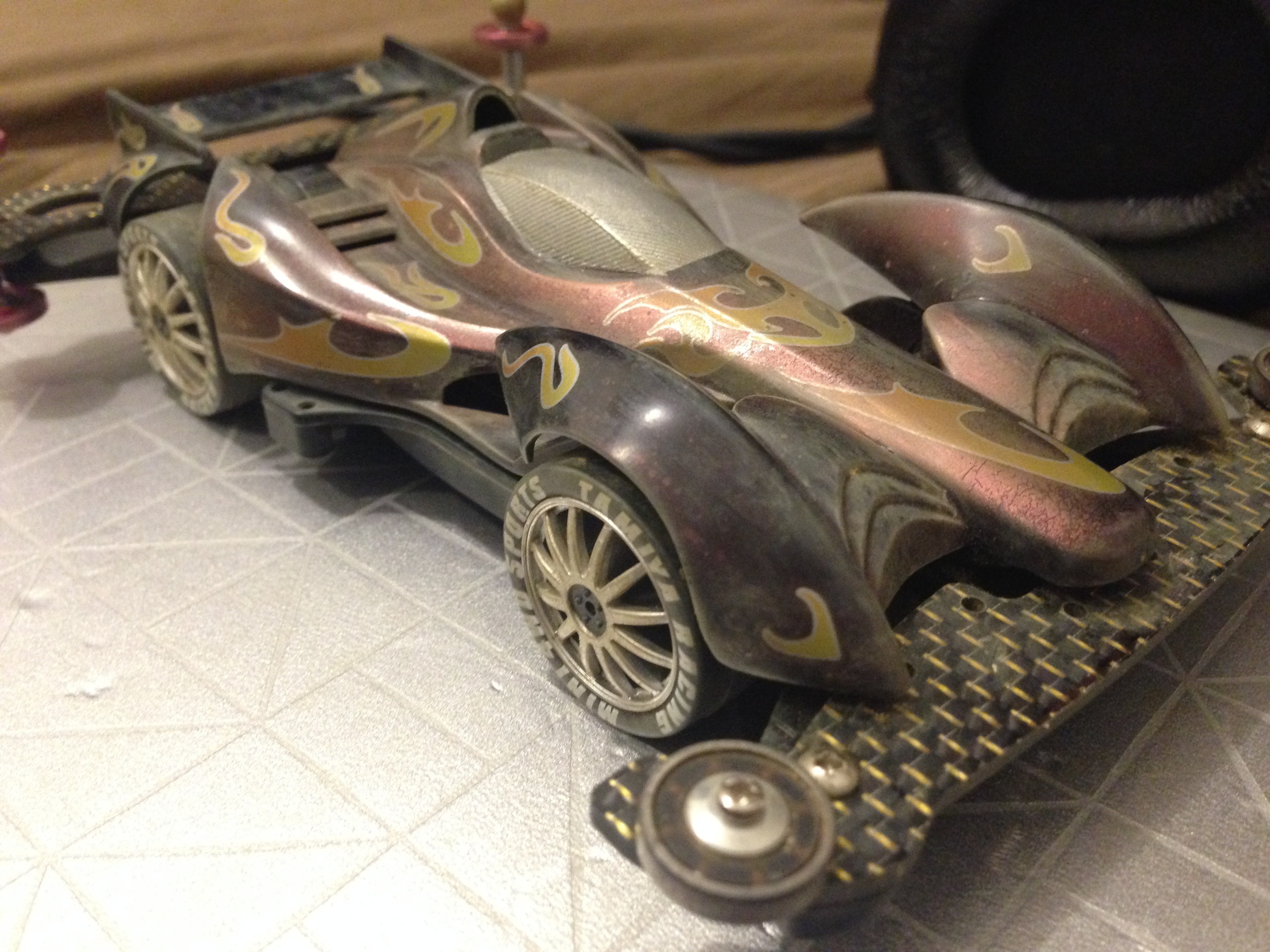 アンティークシャイニングフレイムアスチュート