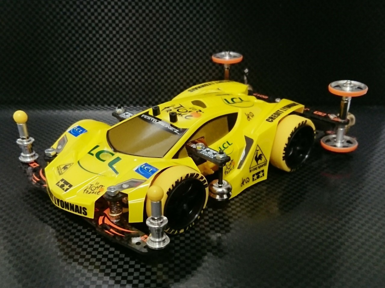 フェスタ"マイヨ"ジョーヌattaquant